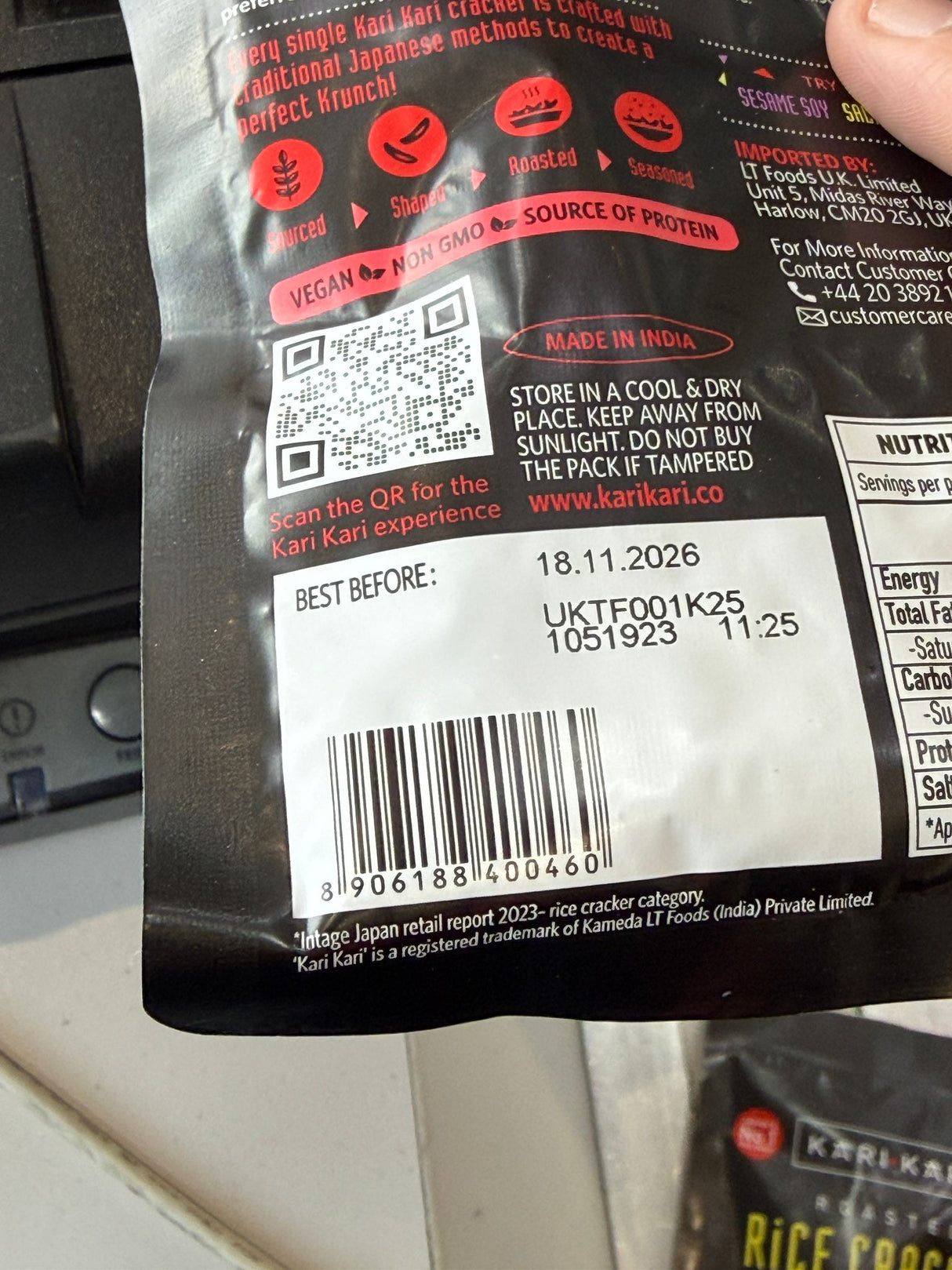 Kari Kari Roasted Rice Cracker Peanut Mix Chilli Garlic 20g
