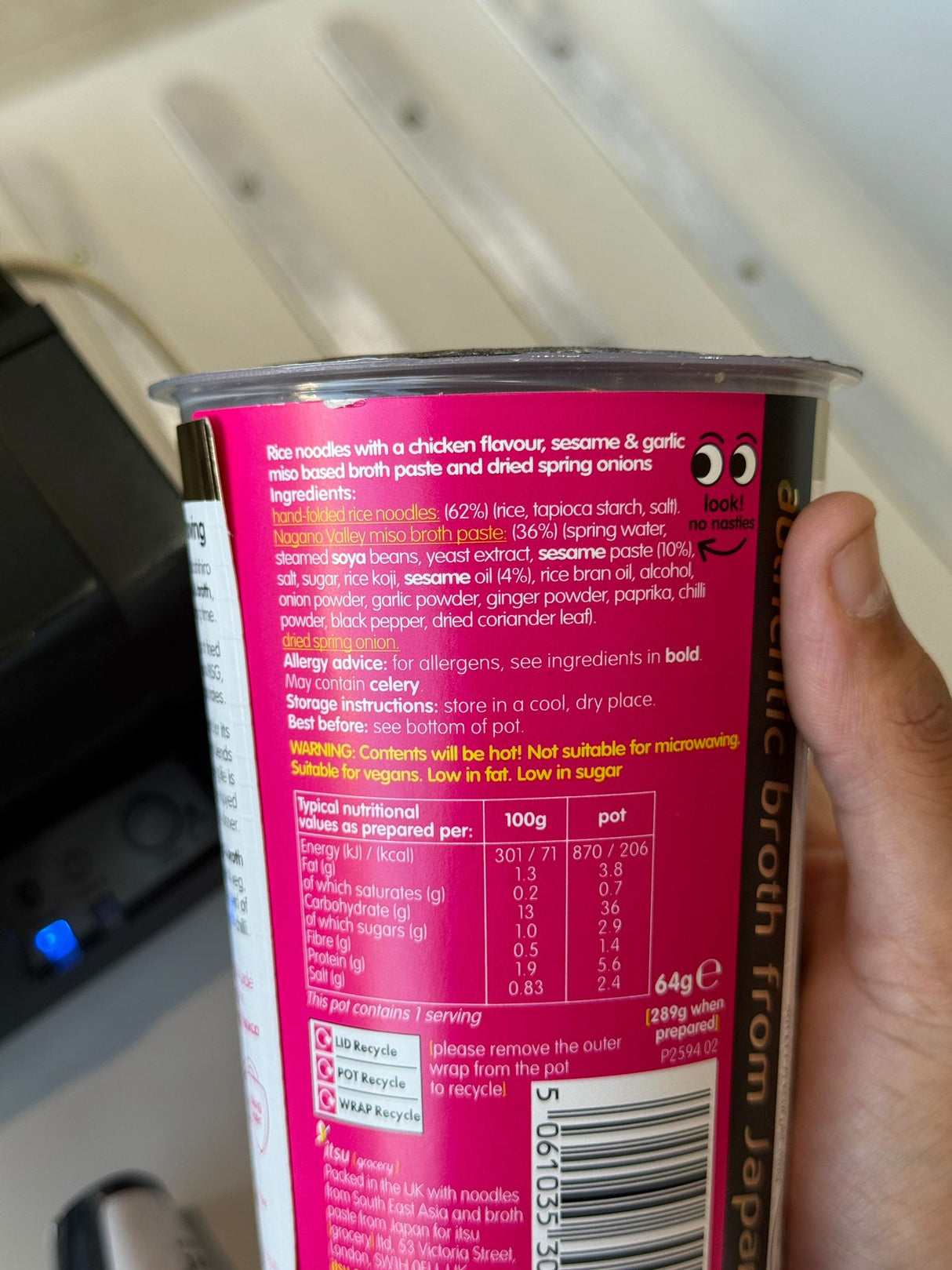 itsu Chick-n Ramen barcode and net weight 64g | Asian Grocery UK