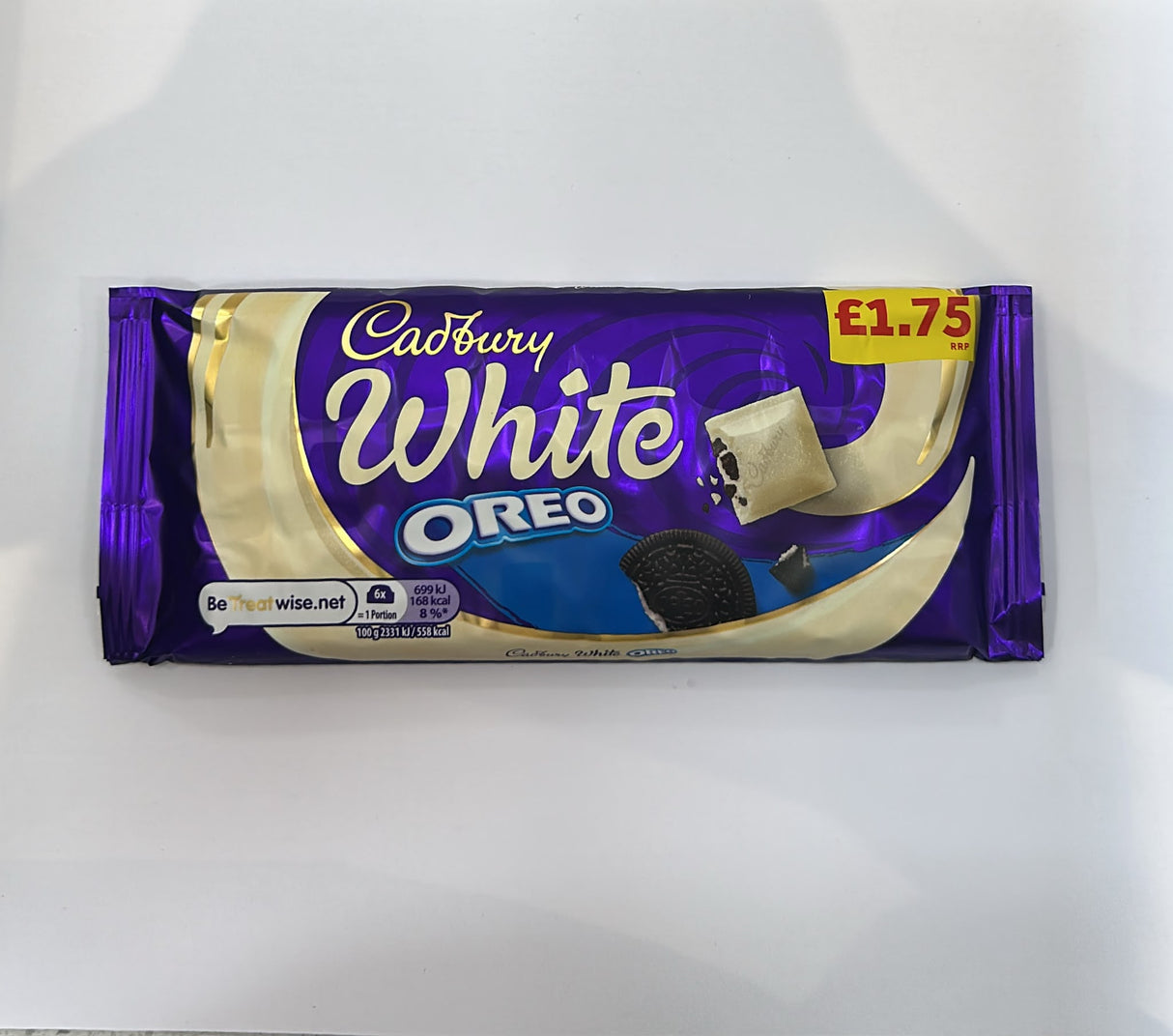 White Chocolate Bar with Oreo Biscuit Pieces 120g | Asian Grocery UK