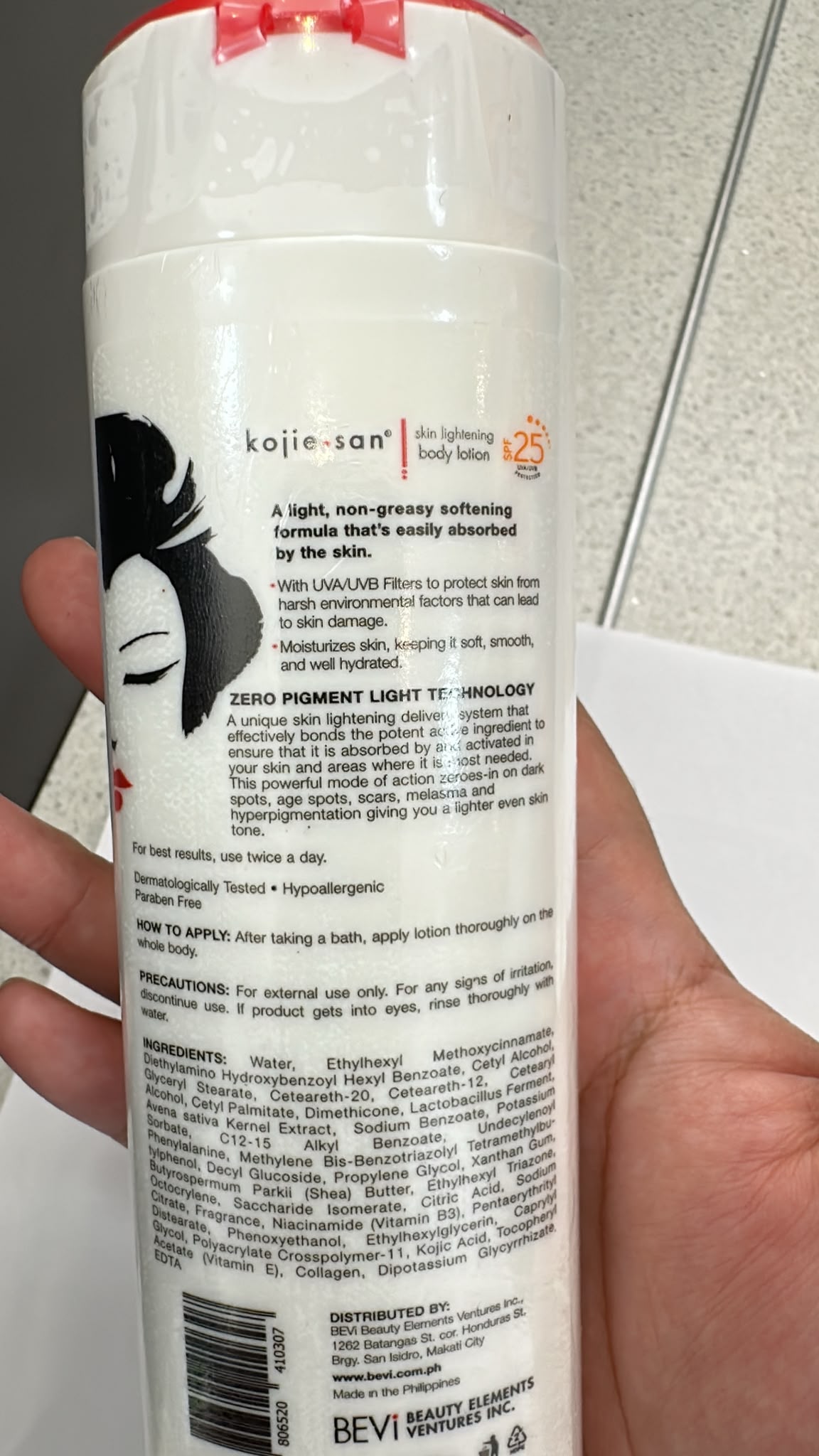 Kojie San Skin Lightening Body Lotion with HydroMoist SPF25