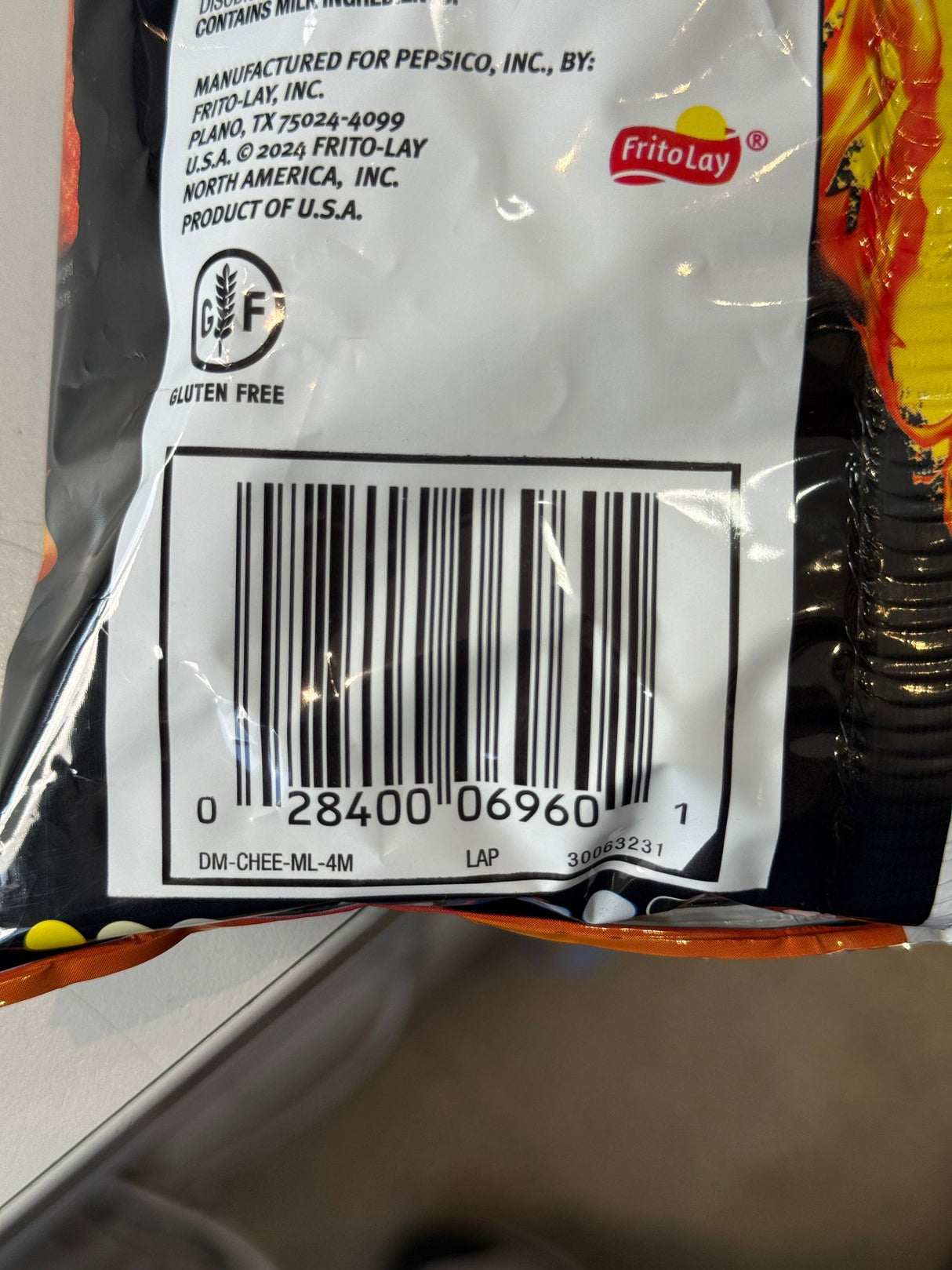 Cheetos Flamin' Hot Crunchy 226.8g (8oz) | Frito-Lay USA