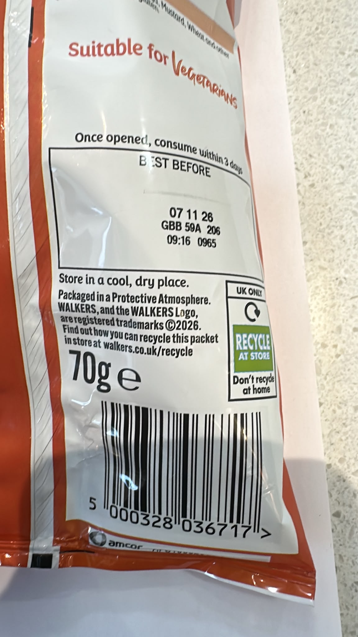 Walkers Crispy Roast Chicken Flavour Crisps 70g | Asian Grocery UK